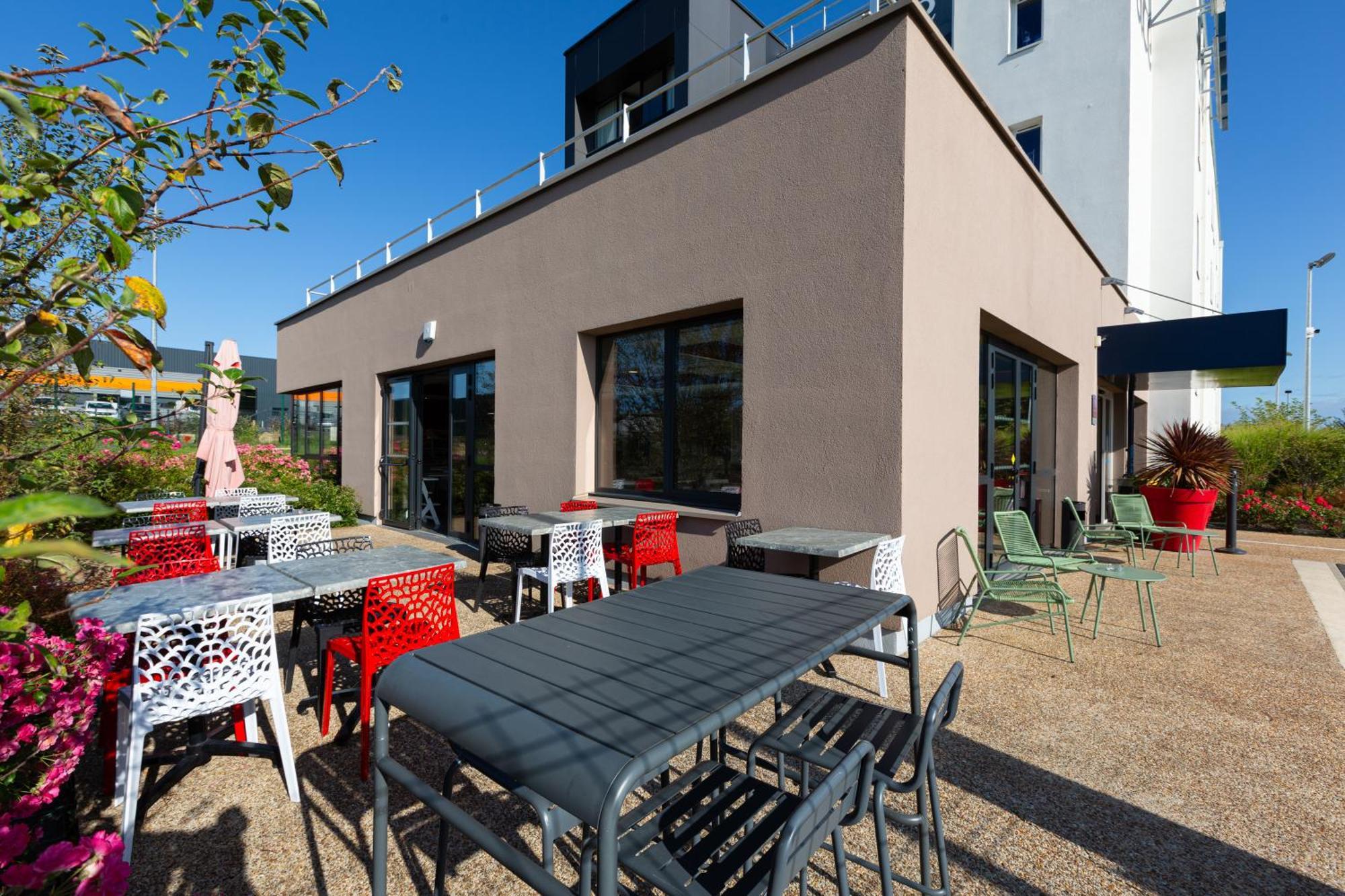 Ace Hotel Le Mans Saint Saturnin Bagian luar foto