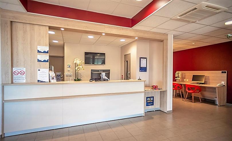 Ace Hotel Le Mans Saint Saturnin Bagian luar foto