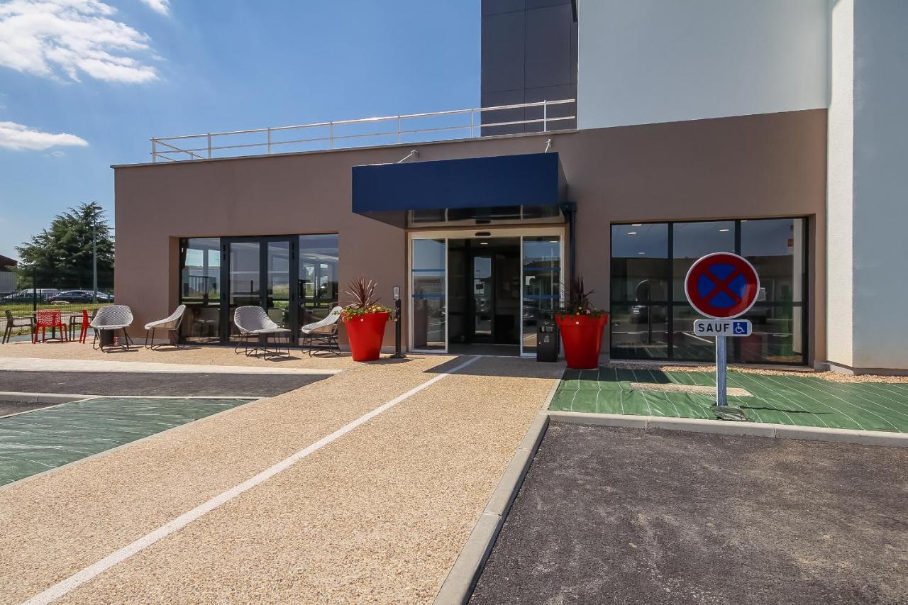 Ace Hotel Le Mans Saint Saturnin Bagian luar foto